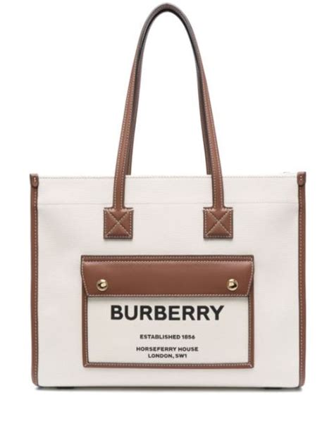 borsa burberry piccola prezzo|Scopri la nuova collezione di borse Burberry donna su .